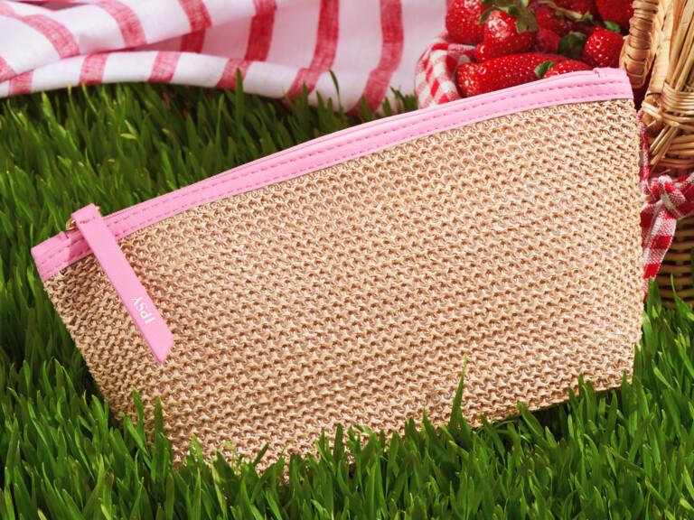 Resized Media/020625 0325 LEMysteryBag Duo Slide15 3x2 4179 56 1