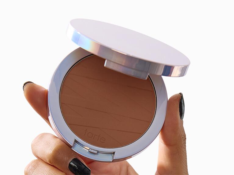 Resized Media/0925 BOXY Choice InHand TARTEfacetapepressedpowder 61HEspressoHoney