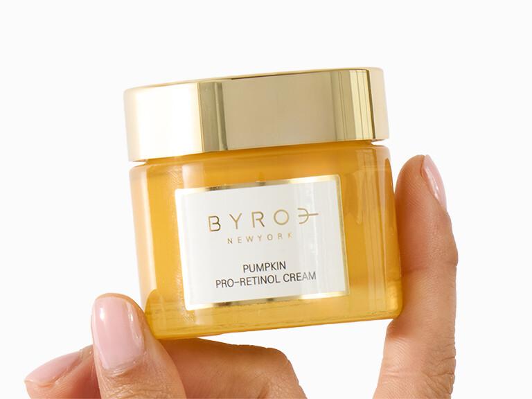 Resized Media/1125 EXTRA AO InHand BYROEPumpkinProRetinolCream 1814