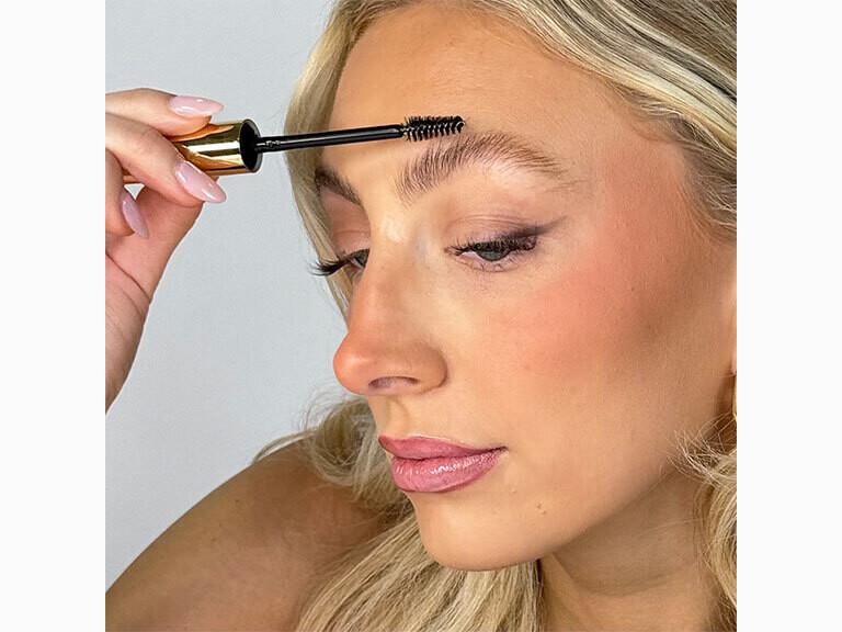 Resized Media/Lavaa Beauty Brow Gel Clear Full Lifestyle2